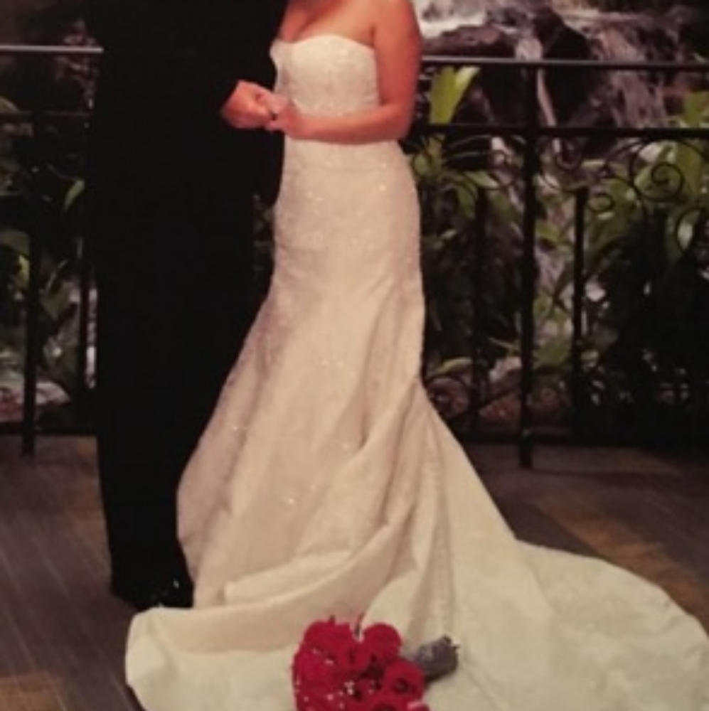 Oleg Cassini wedding dress, size 8, white